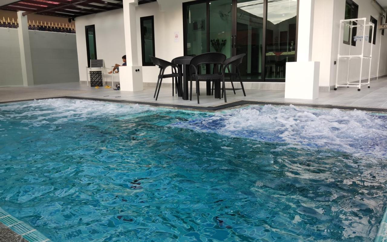 Private Pool Villa With Jacuzzi At Royal Park Village - Walk To The Beach - 6 People - Max 3 Males (Adults Only) Jomtien Beach Zewnętrze zdjęcie