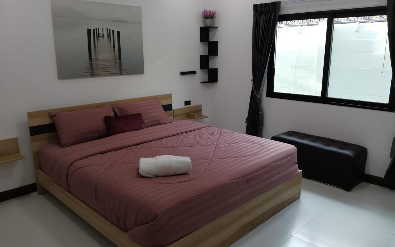 Private Pool Villa With Jacuzzi At Royal Park Village - Walk To The Beach - 6 People - Max 3 Males (Adults Only) Jomtien Beach Zewnętrze zdjęcie